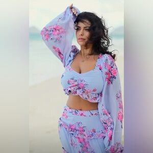 HOUSE OF HARLOW Smocked Ruched Crop Top